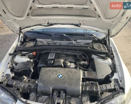 Белый БМВ 1 Серия, объемом двигателя 2 л и пробегом 196 тыс. км за 5050 $, фото 25 на Automoto.ua