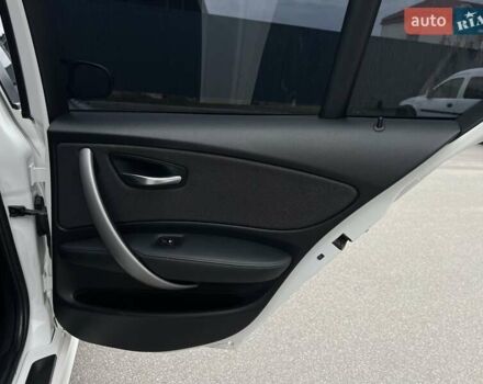 Белый БМВ 1 Серия, объемом двигателя 2 л и пробегом 207 тыс. км за 7900 $, фото 56 на Automoto.ua