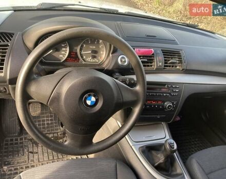 Белый БМВ 1 Серия, объемом двигателя 2 л и пробегом 196 тыс. км за 5050 $, фото 22 на Automoto.ua