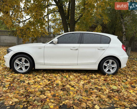 Білий БМВ 1 Серія, об'ємом двигуна 2 л та пробігом 127 тис. км за 8500 $, фото 2 на Automoto.ua