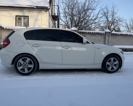 Белый БМВ 1 Серия, объемом двигателя 2 л и пробегом 129 тыс. км за 7000 $, фото 5 на Automoto.ua