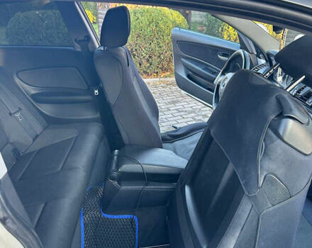 Білий БМВ 1 Серія, об'ємом двигуна 2 л та пробігом 255 тис. км за 7150 $, фото 5 на Automoto.ua