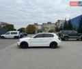 Белый БМВ 1 Серия, объемом двигателя 2 л и пробегом 207 тыс. км за 7900 $, фото 23 на Automoto.ua