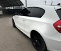 Білий БМВ 1 Серія, об'ємом двигуна 2 л та пробігом 230 тис. км за 7500 $, фото 3 на Automoto.ua