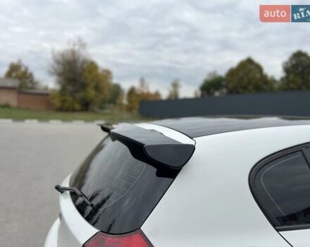 Белый БМВ 1 Серия, объемом двигателя 2 л и пробегом 207 тыс. км за 7900 $, фото 14 на Automoto.ua