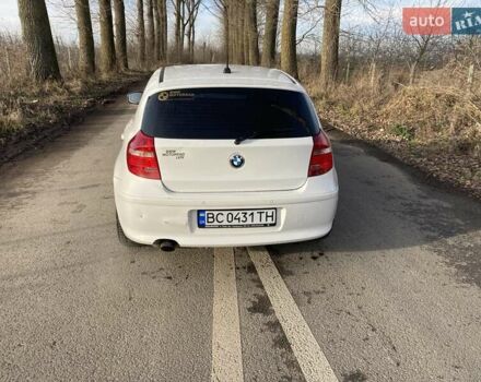 Белый БМВ 1 Серия, объемом двигателя 2 л и пробегом 196 тыс. км за 5050 $, фото 6 на Automoto.ua