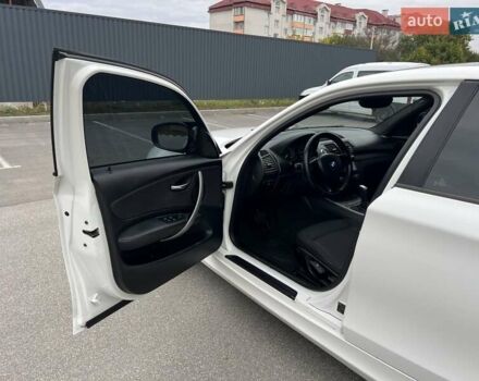 Белый БМВ 1 Серия, объемом двигателя 2 л и пробегом 207 тыс. км за 7900 $, фото 26 на Automoto.ua