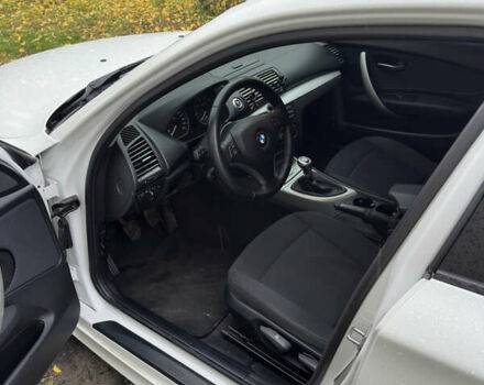 Білий БМВ 1 Серія, об'ємом двигуна 2 л та пробігом 127 тис. км за 8500 $, фото 18 на Automoto.ua