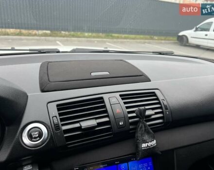 Белый БМВ 1 Серия, объемом двигателя 2 л и пробегом 207 тыс. км за 7900 $, фото 43 на Automoto.ua