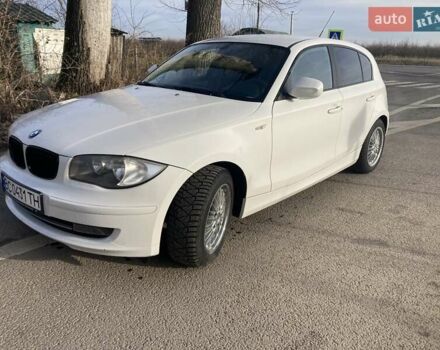 Белый БМВ 1 Серия, объемом двигателя 2 л и пробегом 196 тыс. км за 5050 $, фото 2 на Automoto.ua