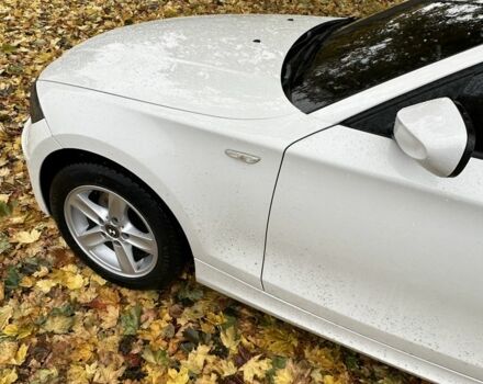 Білий БМВ 1 Серія, об'ємом двигуна 2 л та пробігом 127 тис. км за 8500 $, фото 7 на Automoto.ua