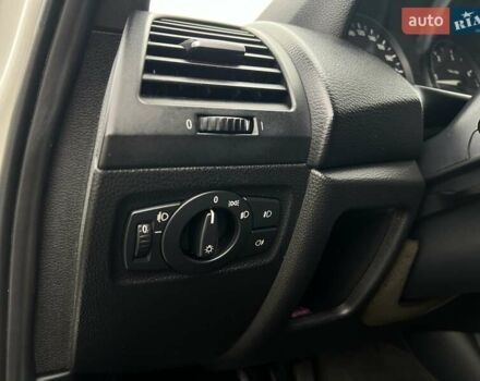 Белый БМВ 1 Серия, объемом двигателя 2 л и пробегом 207 тыс. км за 7900 $, фото 33 на Automoto.ua