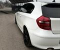 Білий БМВ 1 Серія, об'ємом двигуна 2 л та пробігом 230 тис. км за 7500 $, фото 4 на Automoto.ua