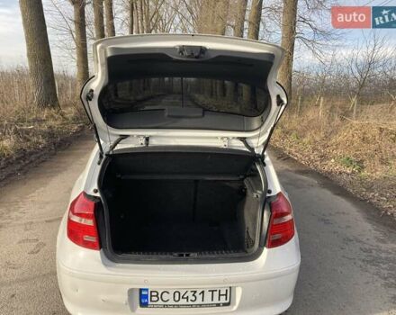 Белый БМВ 1 Серия, объемом двигателя 2 л и пробегом 196 тыс. км за 5050 $, фото 19 на Automoto.ua