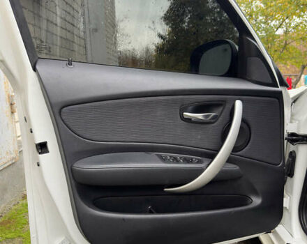 Білий БМВ 1 Серія, об'ємом двигуна 2 л та пробігом 127 тис. км за 8500 $, фото 15 на Automoto.ua