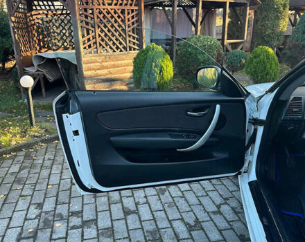 Білий БМВ 1 Серія, об'ємом двигуна 2 л та пробігом 255 тис. км за 7150 $, фото 9 на Automoto.ua