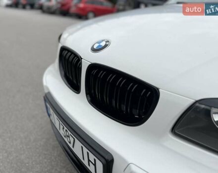 Белый БМВ 1 Серия, объемом двигателя 2 л и пробегом 207 тыс. км за 7900 $, фото 4 на Automoto.ua