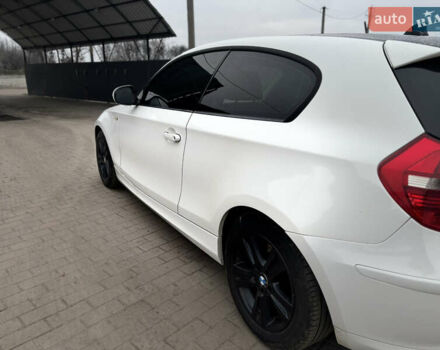 Белый БМВ 1 Серия, объемом двигателя 2 л и пробегом 230 тыс. км за 7500 $, фото 3 на Automoto.ua