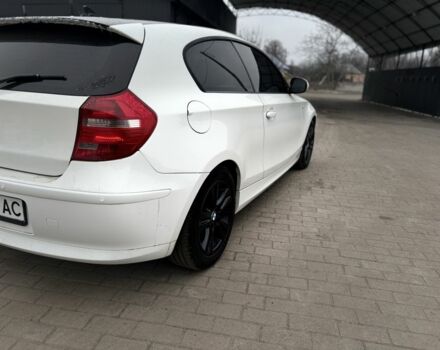 Білий БМВ 1 Серія, об'ємом двигуна 2 л та пробігом 230 тис. км за 7500 $, фото 7 на Automoto.ua