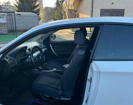 Белый БМВ 1 Серия, объемом двигателя 2 л и пробегом 255 тыс. км за 8200 $, фото 9 на Automoto.ua