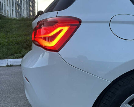 Белый БМВ 1 Серия, объемом двигателя 1.5 л и пробегом 217 тыс. км за 12800 $, фото 10 на Automoto.ua