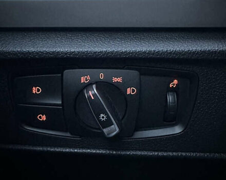 Белый БМВ 1 Серия, объемом двигателя 1.5 л и пробегом 217 тыс. км за 12800 $, фото 29 на Automoto.ua