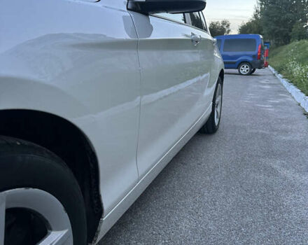 Белый БМВ 1 Серия, объемом двигателя 1.5 л и пробегом 217 тыс. км за 12800 $, фото 5 на Automoto.ua