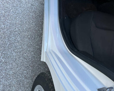 Белый БМВ 1 Серия, объемом двигателя 1.5 л и пробегом 217 тыс. км за 12800 $, фото 25 на Automoto.ua