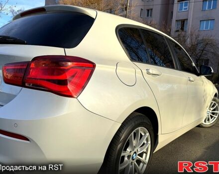 Белый БМВ 1 Серия, объемом двигателя 15 л и пробегом 130 тыс. км за 14500 $, фото 7 на Automoto.ua