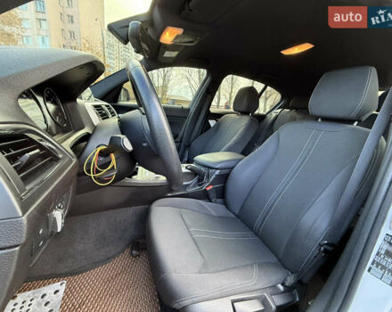 Белый БМВ 1 Серия, объемом двигателя 1.5 л и пробегом 208 тыс. км за 15500 $, фото 38 на Automoto.ua