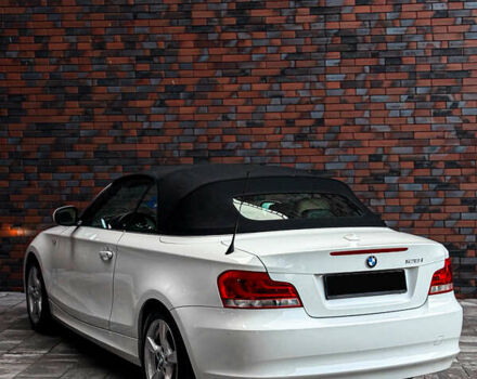 Білий БМВ 1 Серія, об'ємом двигуна 3 л та пробігом 24 тис. км за 13700 $, фото 4 на Automoto.ua