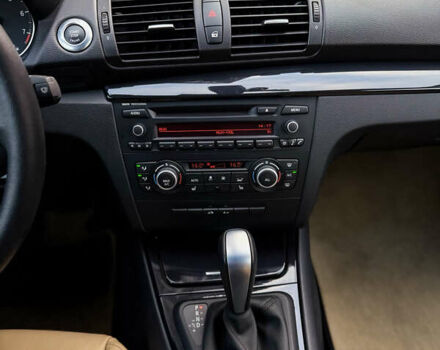 Білий БМВ 1 Серія, об'ємом двигуна 3 л та пробігом 24 тис. км за 13700 $, фото 7 на Automoto.ua