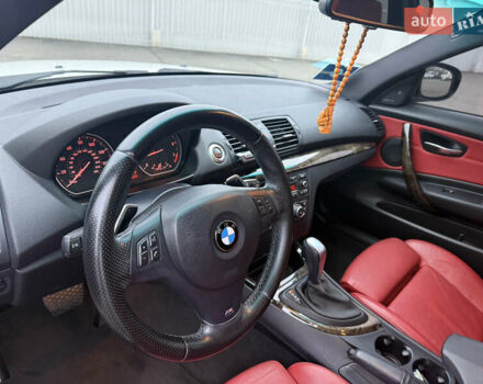 Белый БМВ 1 Серия, объемом двигателя 3 л и пробегом 136 тыс. км за 9300 $, фото 30 на Automoto.ua