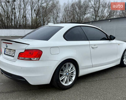 Белый БМВ 1 Серия, объемом двигателя 3 л и пробегом 136 тыс. км за 9300 $, фото 7 на Automoto.ua