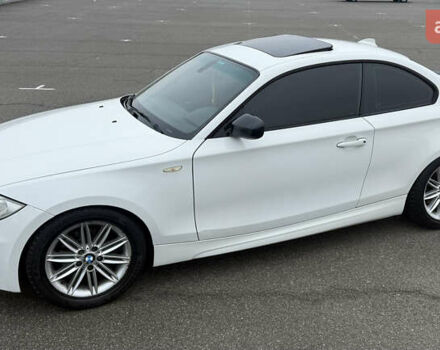 Белый БМВ 1 Серия, объемом двигателя 3 л и пробегом 136 тыс. км за 9300 $, фото 1 на Automoto.ua