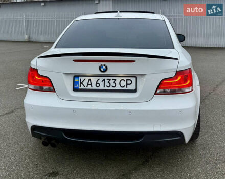Белый БМВ 1 Серия, объемом двигателя 3 л и пробегом 136 тыс. км за 9300 $, фото 9 на Automoto.ua