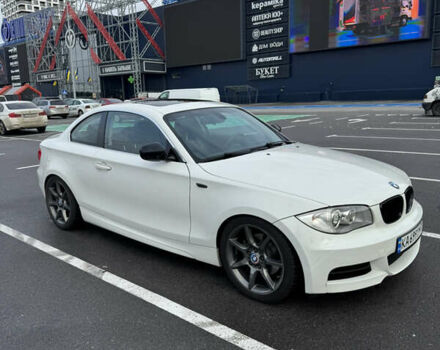 Білий БМВ 1 Серія, об'ємом двигуна 2.98 л та пробігом 211 тис. км за 10700 $, фото 1 на Automoto.ua
