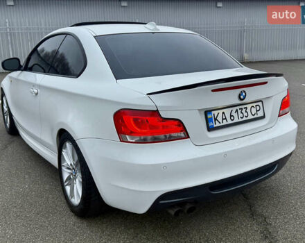 Белый БМВ 1 Серия, объемом двигателя 3 л и пробегом 136 тыс. км за 9300 $, фото 10 на Automoto.ua