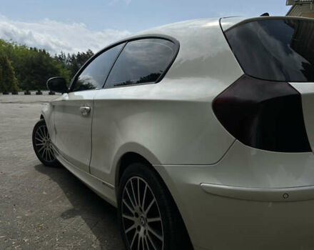 Белый БМВ 1 Серия, объемом двигателя 2 л и пробегом 260 тыс. км за 5650 $, фото 4 на Automoto.ua