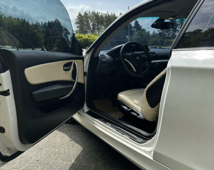 Белый БМВ 1 Серия, объемом двигателя 2 л и пробегом 260 тыс. км за 5650 $, фото 5 на Automoto.ua