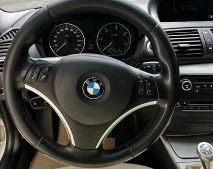 Белый БМВ 1 Серия, объемом двигателя 2 л и пробегом 260 тыс. км за 5650 $, фото 7 на Automoto.ua