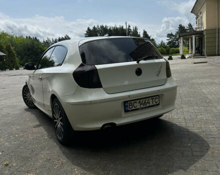 Белый БМВ 1 Серия, объемом двигателя 2 л и пробегом 260 тыс. км за 5650 $, фото 3 на Automoto.ua