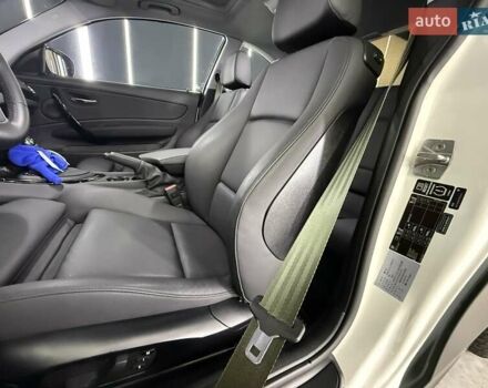 Белый БМВ 1 Серия, объемом двигателя 2 л и пробегом 90 тыс. км за 19990 $, фото 71 на Automoto.ua