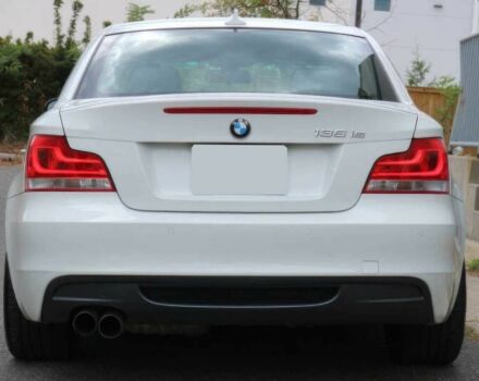 Білий БМВ 1 Серія, об'ємом двигуна 3 л та пробігом 86 тис. км за 4450 $, фото 4 на Automoto.ua