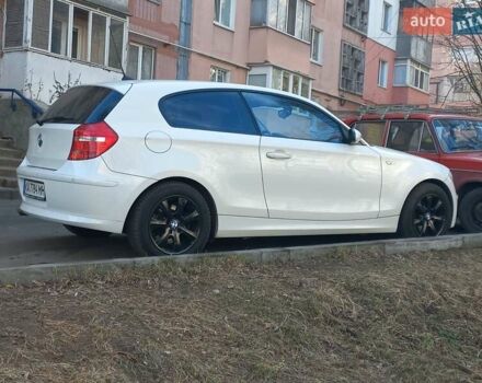 Белый БМВ 1 Серия, объемом двигателя 2 л и пробегом 280 тыс. км за 9800 $, фото 1 на Automoto.ua