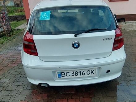 Белый БМВ 1 Серия, объемом двигателя 2 л и пробегом 248 тыс. км за 6000 $, фото 1 на Automoto.ua