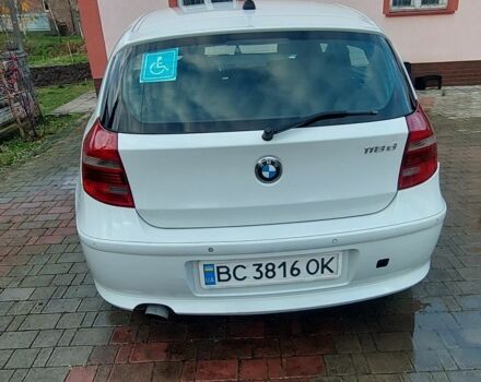 Белый БМВ 1 Серия, объемом двигателя 2 л и пробегом 248 тыс. км за 6000 $, фото 1 на Automoto.ua