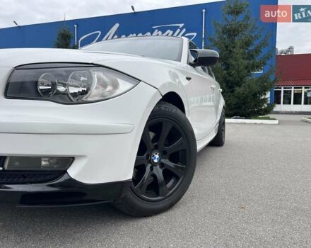 Белый БМВ 1 Серия, объемом двигателя 2 л и пробегом 207 тыс. км за 7900 $, фото 1 на Automoto.ua