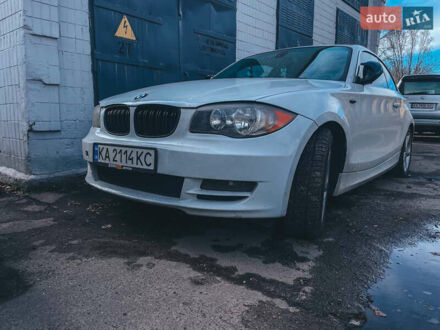 Білий БМВ 1 Серія, об'ємом двигуна 3 л та пробігом 182 тис. км за 9000 $, фото 1 на Automoto.ua