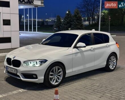 Белый БМВ 1 Серия, объемом двигателя 1.5 л и пробегом 241 тыс. км за 11699 $, фото 1 на Automoto.ua
